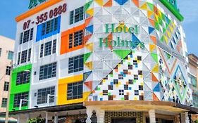 Hotel Holmes Johor Jaya  3*